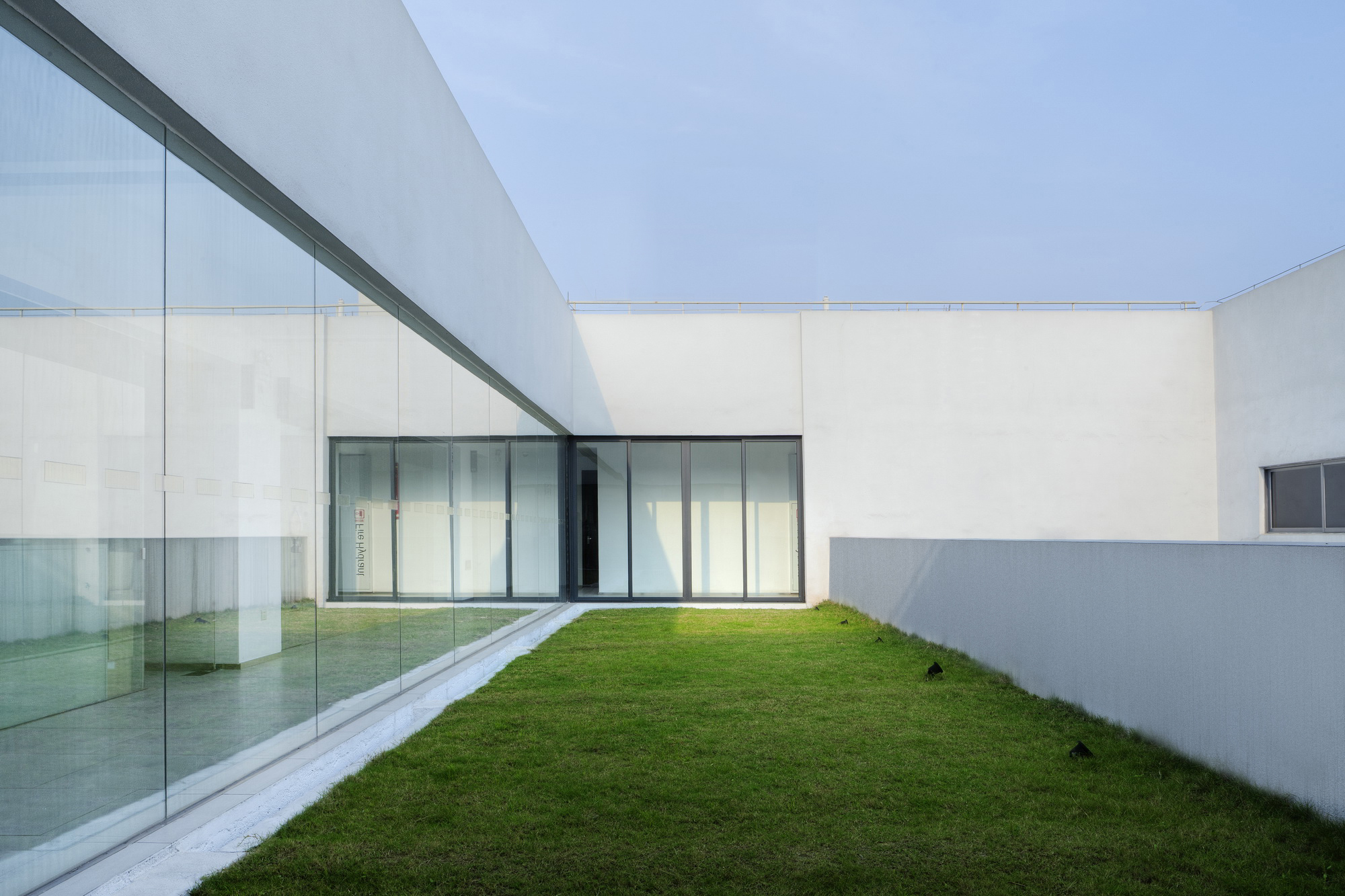 上海辦公樓草坪裝修設計-第4張圖片-上海古都建筑設計集團