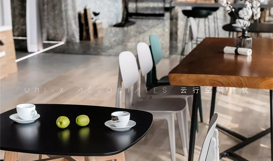 時尚工業(yè)風格咖啡廳裝修設計-第2張圖片-上海古都建筑設計集團