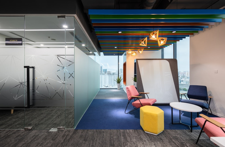 8000平網絡科技公司辦公室設計布局方案-辦公室裝修設計效果圖-第2張圖片-上海古都建筑設計集團