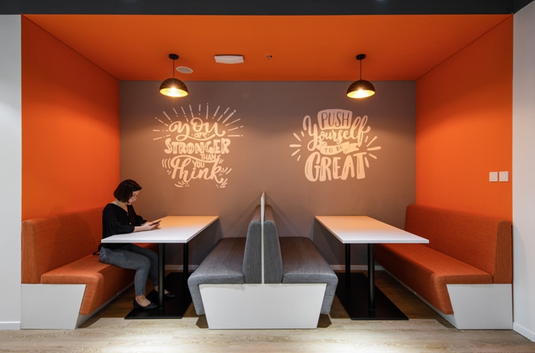 8000平網絡科技公司辦公室設計布局方案-辦公室裝修設計效果圖-第6張圖片-上海古都建筑設計集團