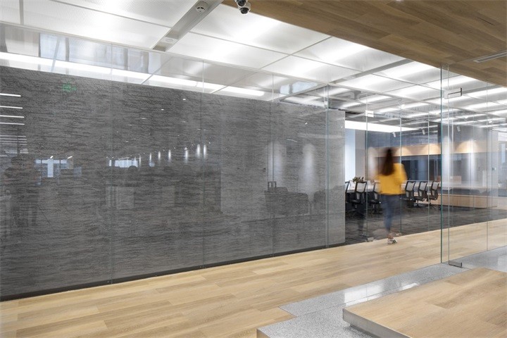 2000平廣告公司高端辦公室設計效果-辦公室裝修設計效果圖-第4張圖片-上海古都建筑設計集團